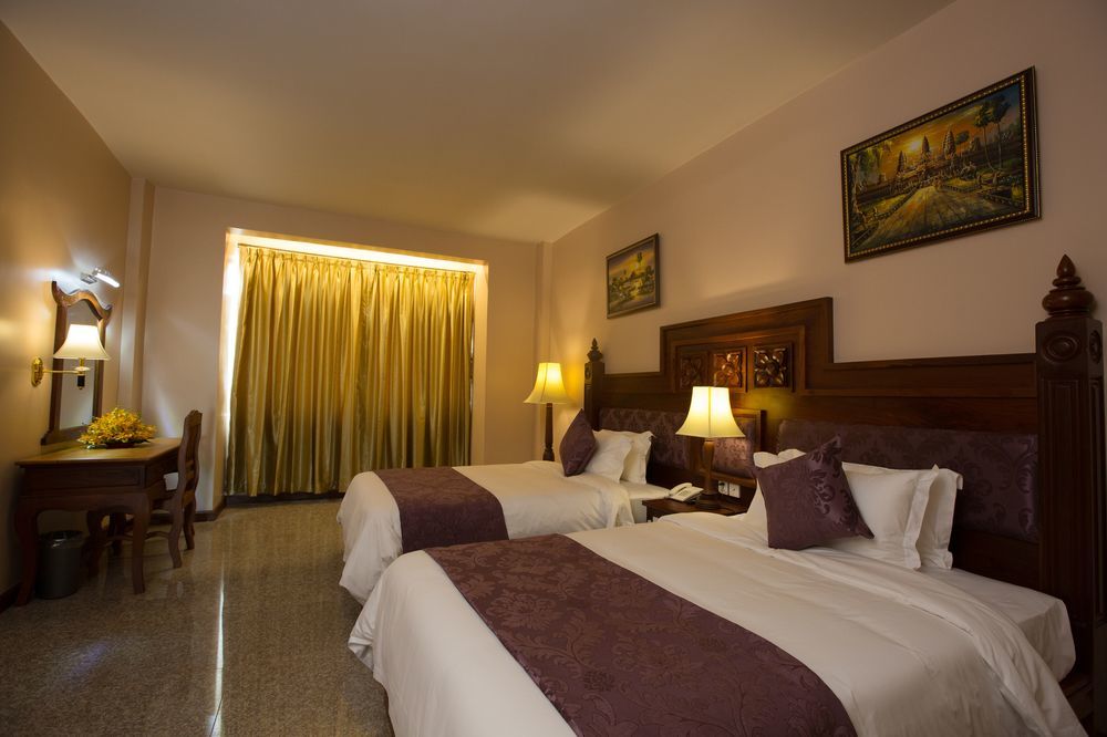 Phnom Penh Era Hotel Extérieur photo